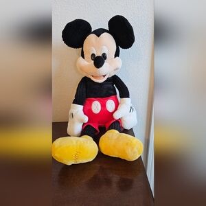 Scentsy Mickey Mouse Buddy w/Scent Pak